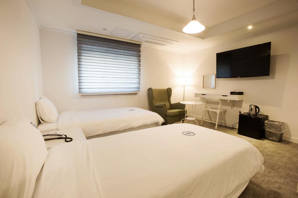 Hillside Hotel Busan Bagian luar foto