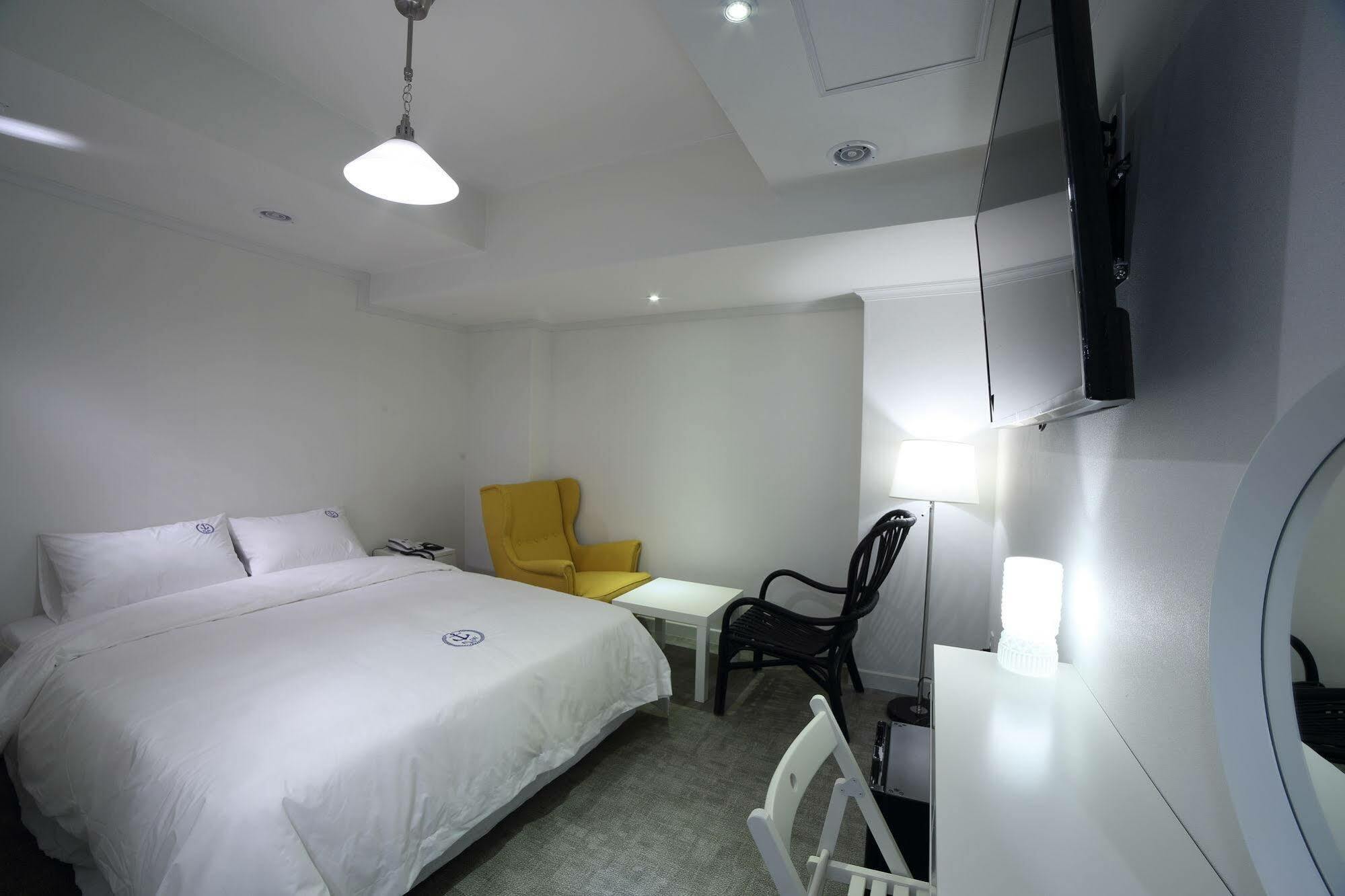 Hillside Hotel Busan Bagian luar foto