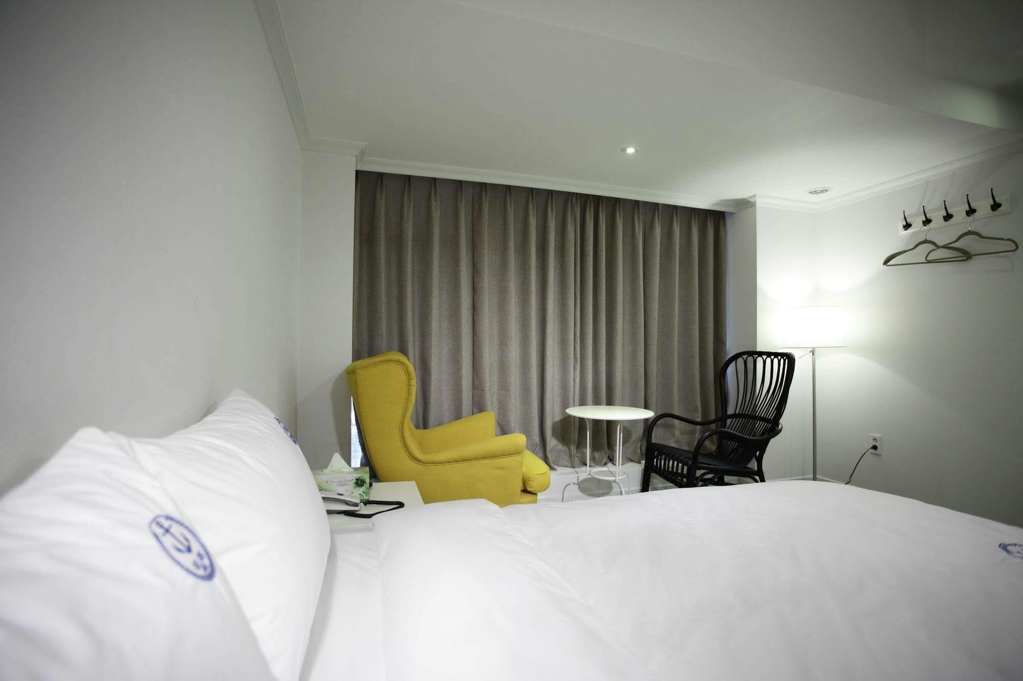 Hillside Hotel Busan Bagian luar foto