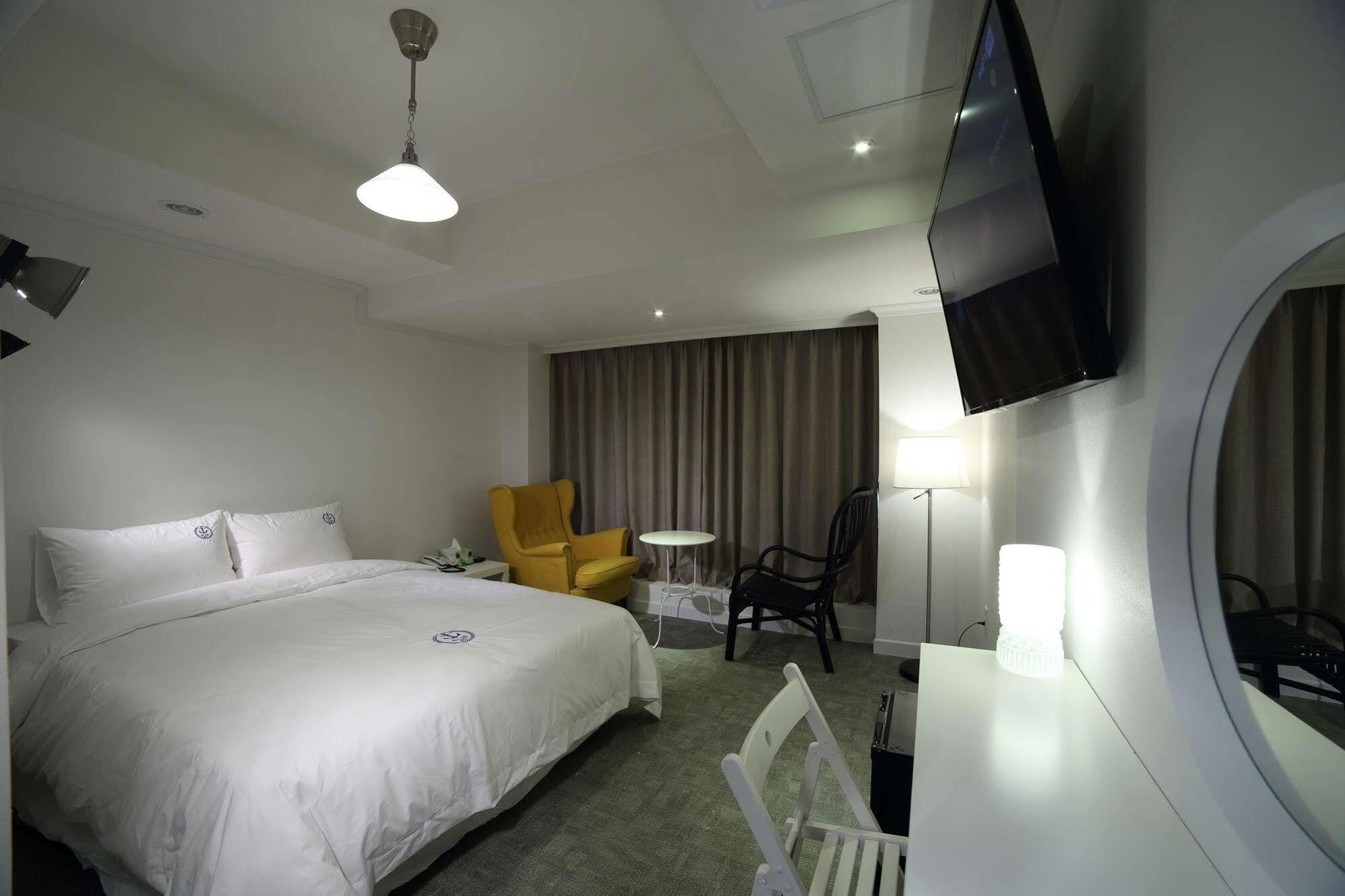 Hillside Hotel Busan Bagian luar foto